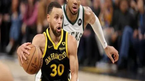 荷兰足坛巨星范德萨遭遇脑溢血，紧急送往医院救治