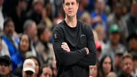 C罗社交平台晒四强晋级胜利瞬间：难忘之夜，精彩纷呈！